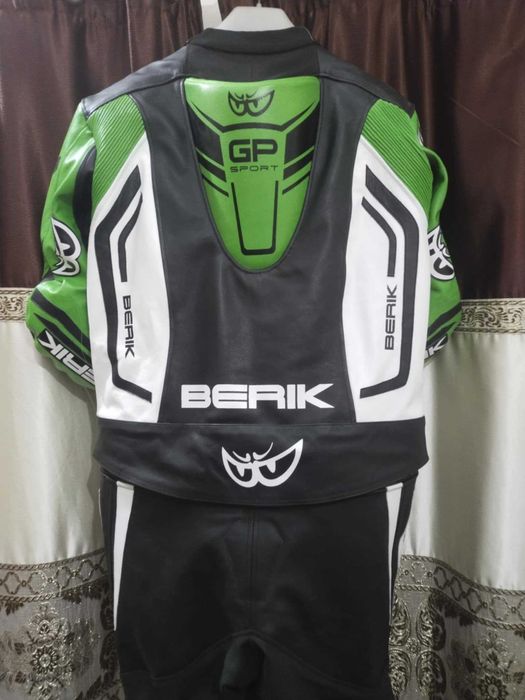 Berik EU60 Кожен екип от 2 части