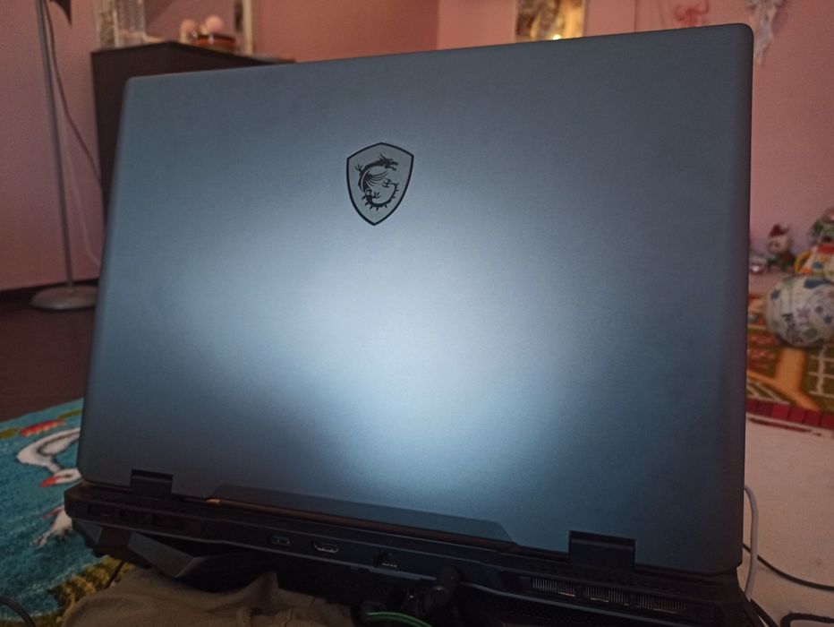Vând sau Schimb Laptop Gaming MSI 17HX DDR5