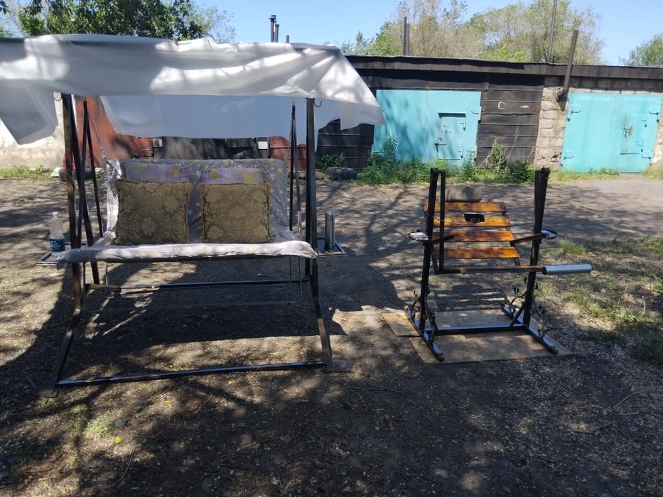 Качели новые для дома и сада.