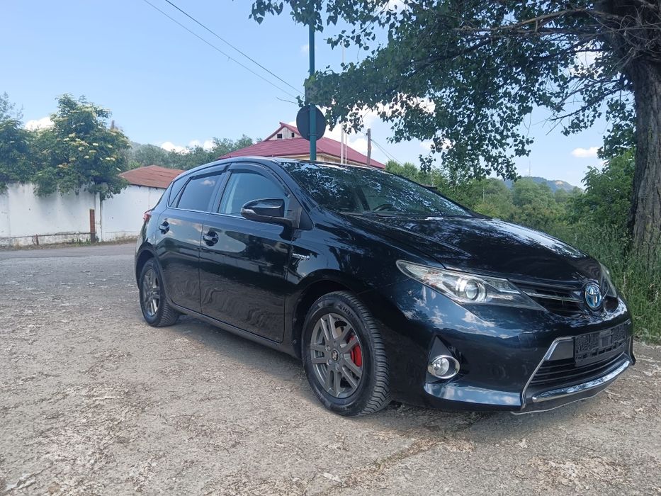 Toyota Auris Hybrid
