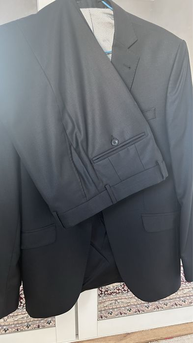 Мужской костюм с брюками