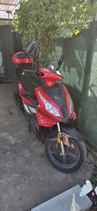 Scuter RDB 125 cc automat