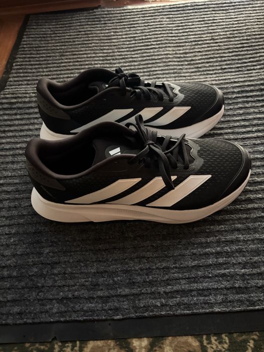 Продам кроссовки adidas original