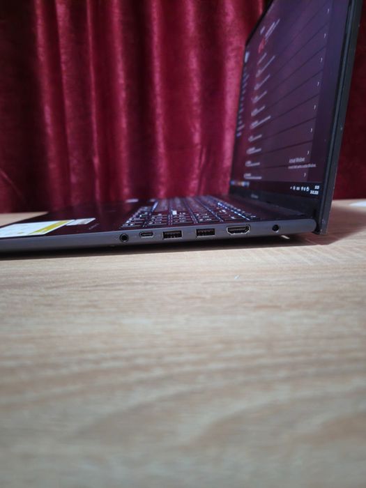 Laptop ASUS VivoBook 16