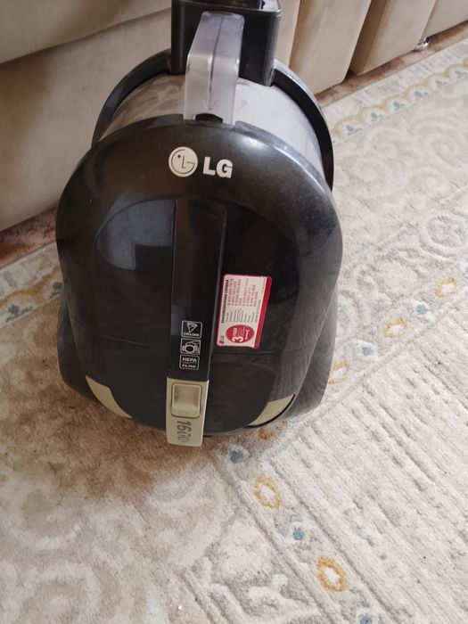 Продам пылесос марки LG