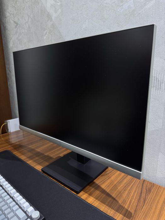 Продаю HP 27mq монитор 2К для дизайна и кино