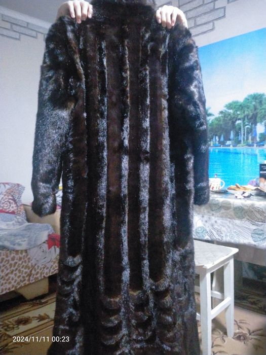 Продам  женскую  шубу