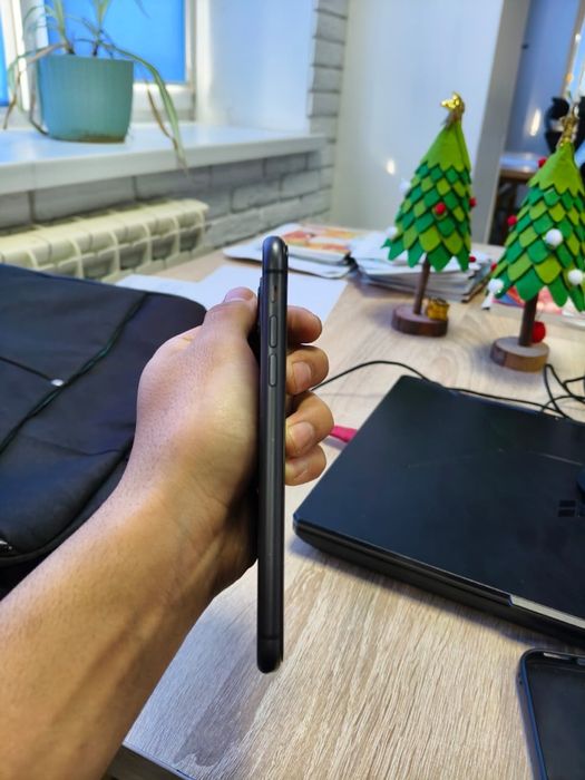 Iphone 11 64 GB состояние идеал
