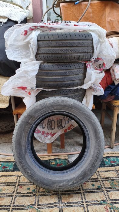 Продам комплект шин 195/65/R15