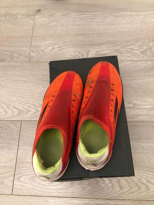 Продам футбольные бутсы