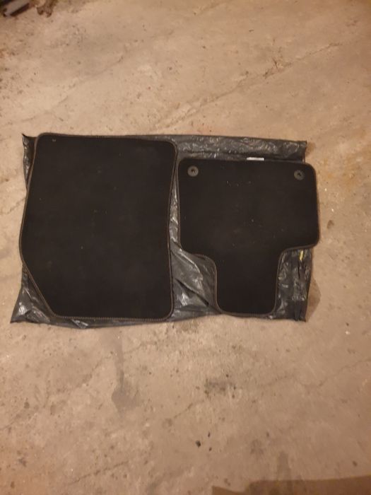 Стелка за багажник Peugeot 3008