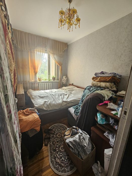 Сергели 4.  2/2/5.  2/6 болкон нахтга такалган нархи нарсаларсиз