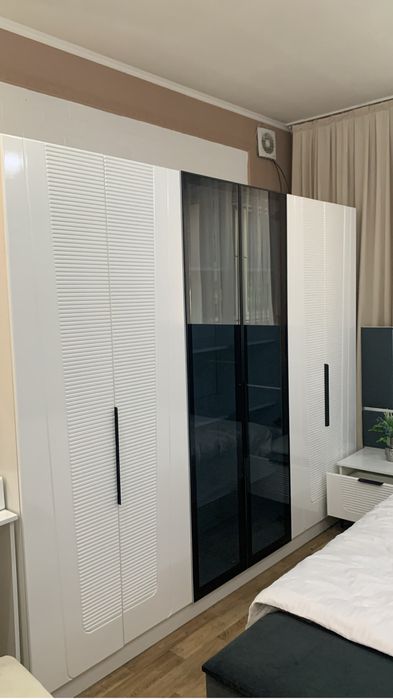 новый спальный гарнитур продаю