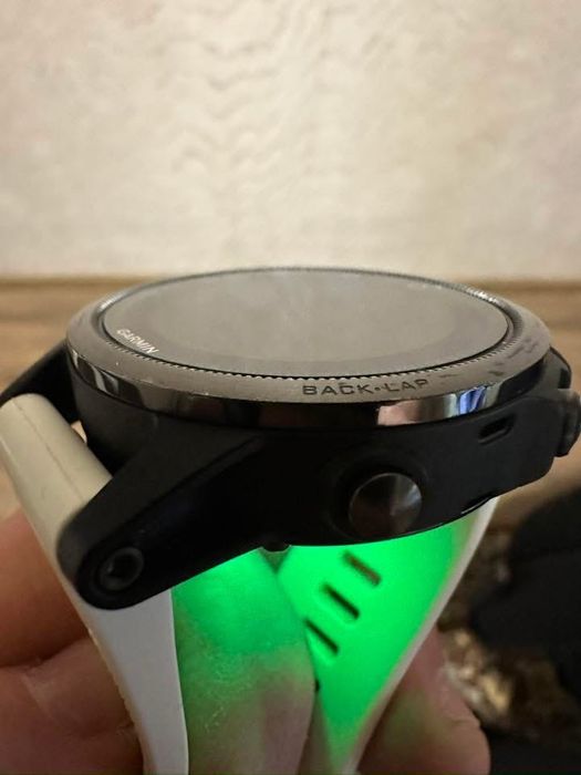 Часовник Garmin FENIX 5S