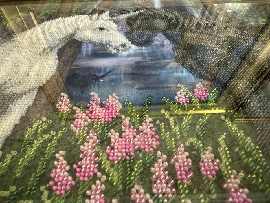 Картина вышитая бисером «Единороги»