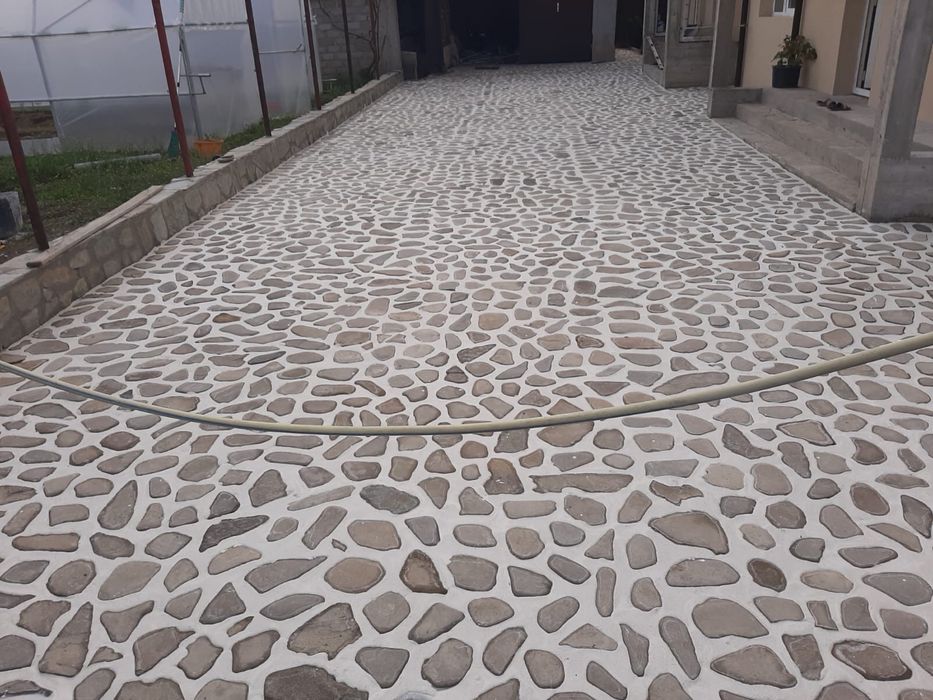 Vand si montez piatra