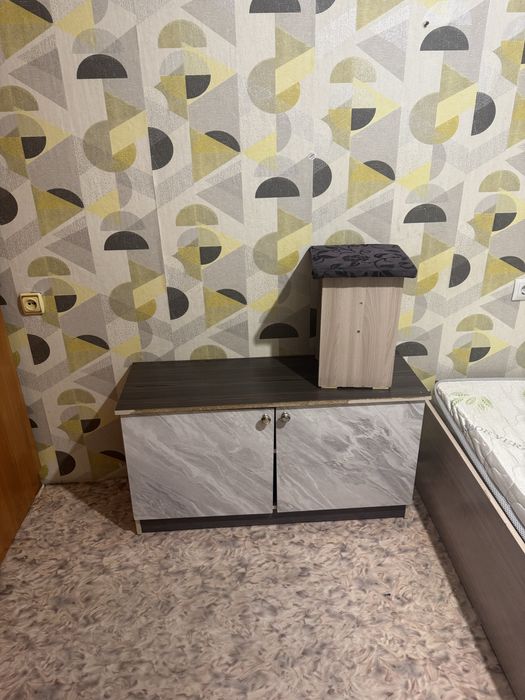 Продам шкаф , кроват , туалетный столик