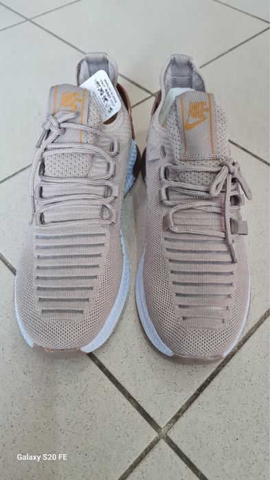 Дамски обувки нови меки удобни