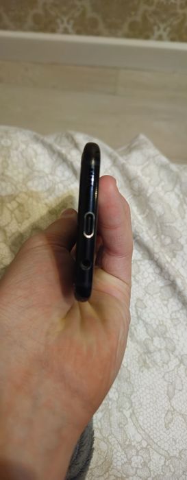 Продам телефон s8