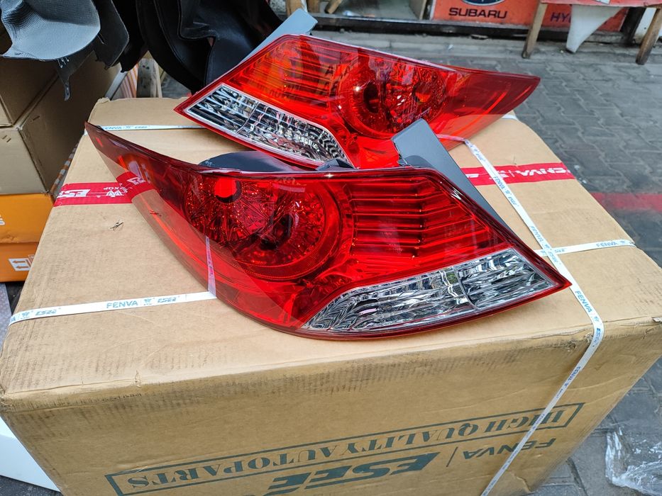 Акцент задний фонарь