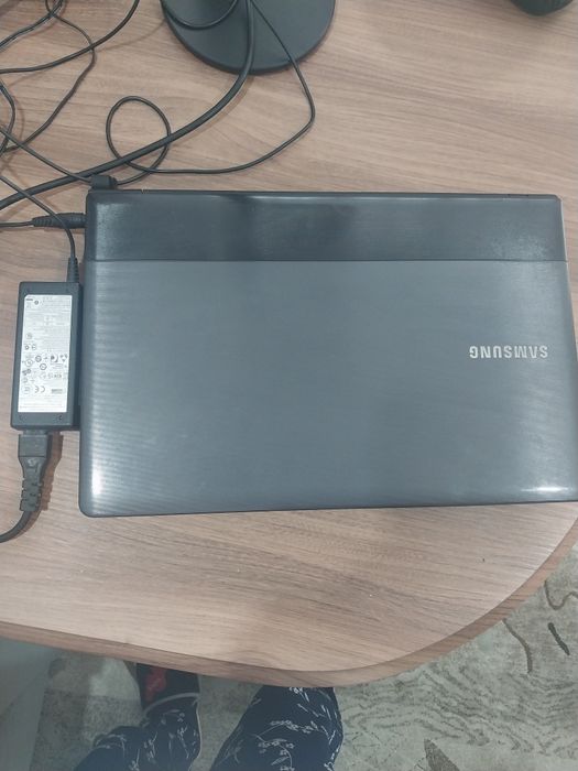 Ноутбук Samsyng рабочий