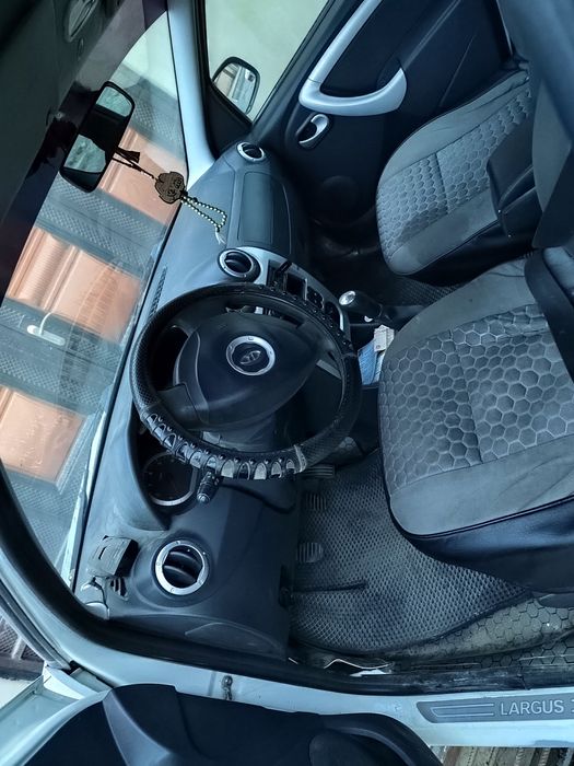 Lada Largus 2017 Yil