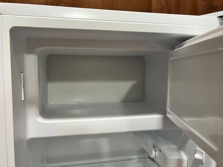 Frigider Vivax inaltime  85cm