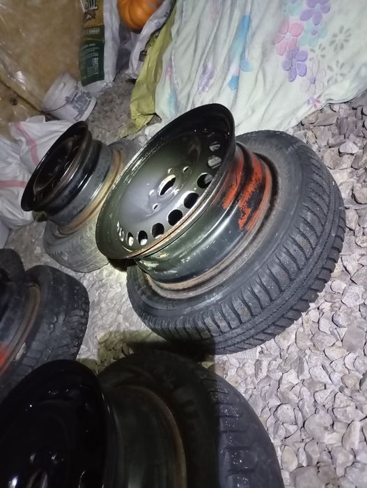 Отдаю комплект диски от Ауди  10тыс