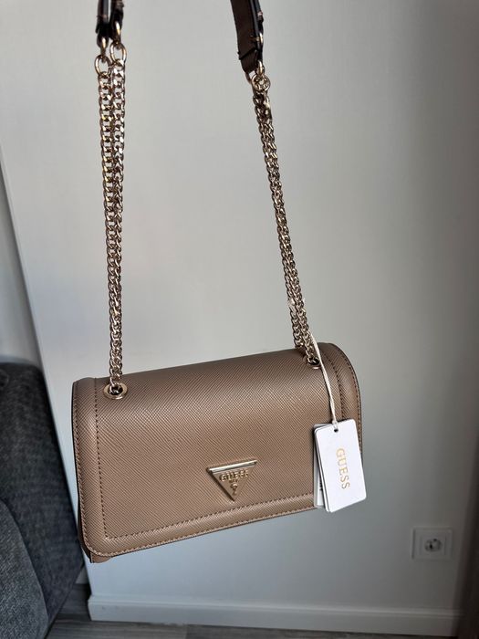 Продам сумку Guess