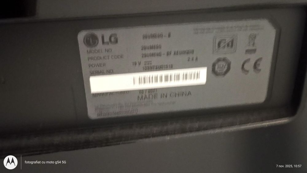 Vând monitor gaming ultrawide 29 inchi.