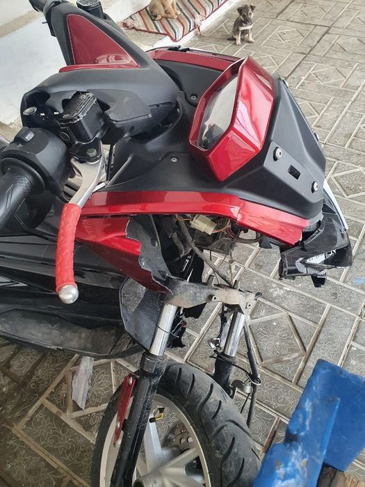 S max benzinli skuter srochni sotiladi