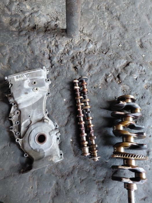 Каленвал тайота 2.4