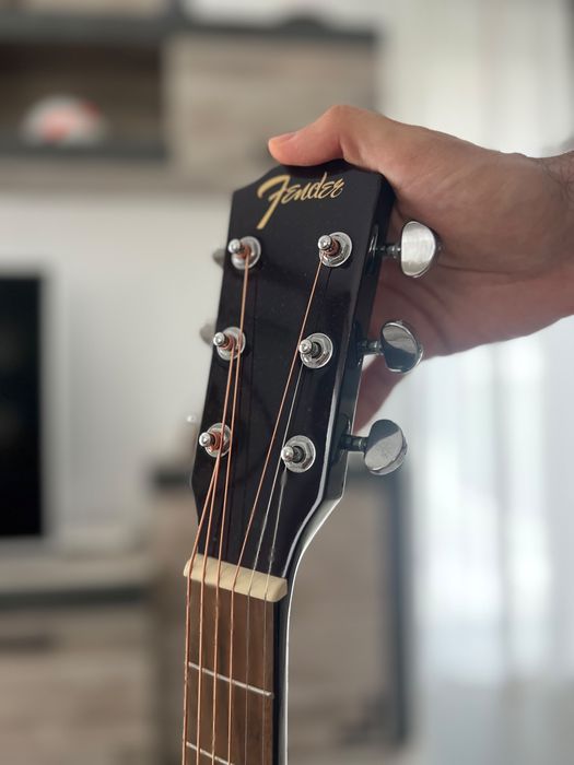 Chitara acustica Fender FA-115 nefolosita