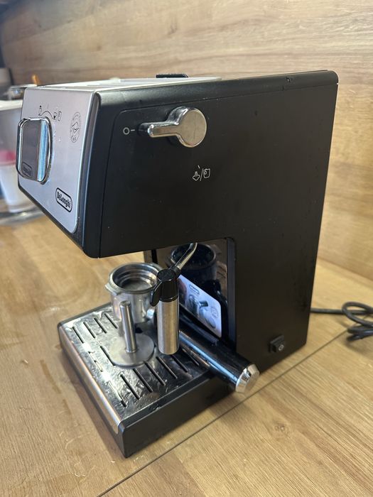 Еспресо кафемашина Delonghi