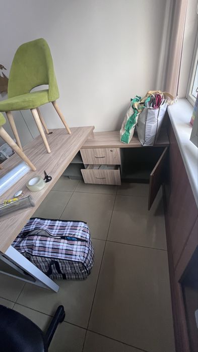 Продам офисные столы