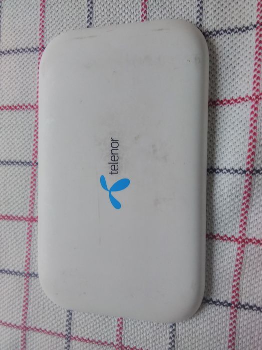 страхoтен джобен рутер бисквитка 4G LTE високоскоростен