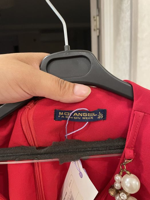 Продам красное платье