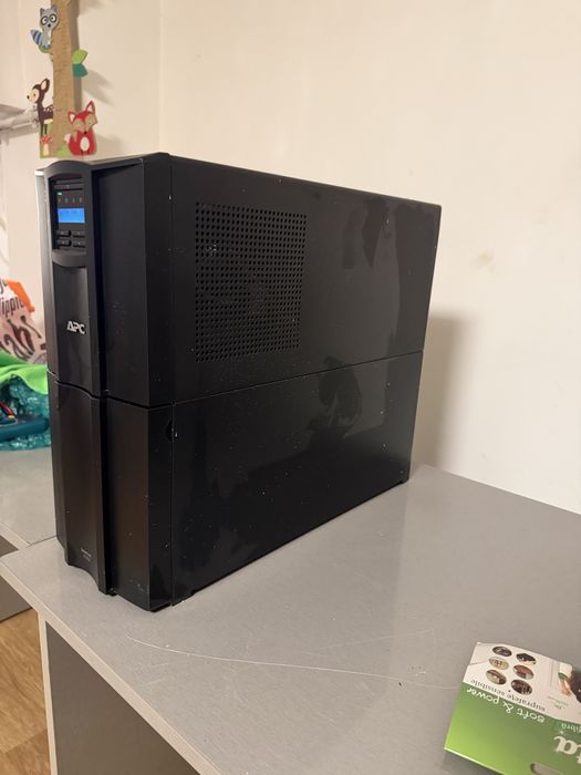 UPS APC Smart 2200 VA 2KW