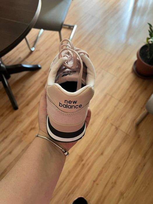 New balance маратонки