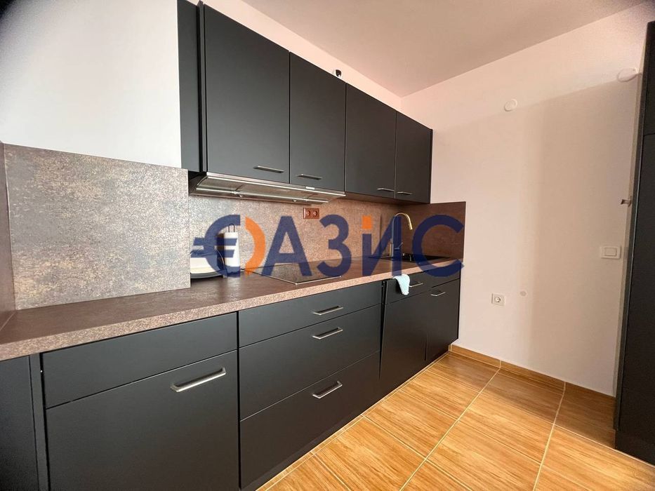 Продава се Тристаен апартамент в Свети Влас - 118 кв.м за 1314 €/кв.м - Снимка #2