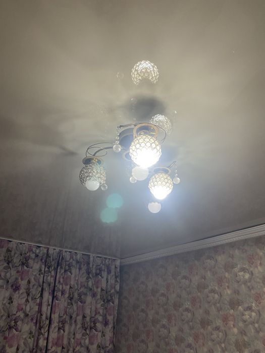 Продам люстру в хорошем состояний