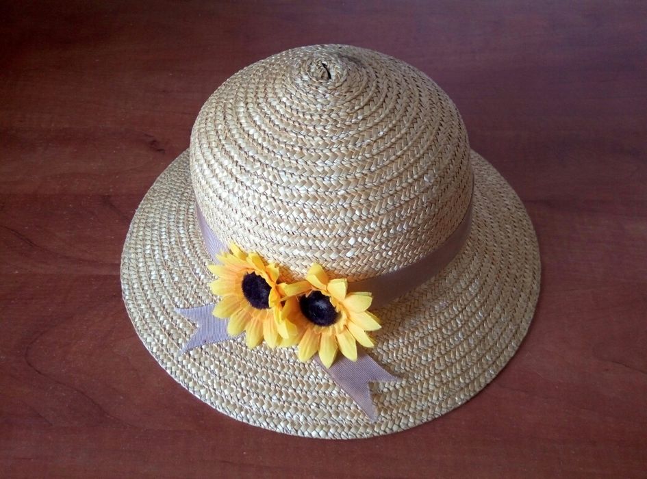 Шапочки детские ,вязаные