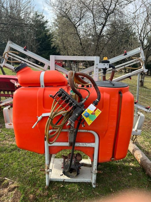 Vând Pompă De Ierbicidat Jessenigg 660 Litri 12,5 Metri