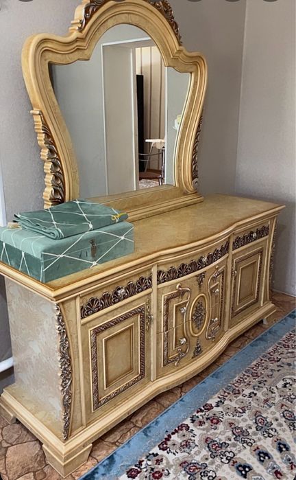 Продам 2-х спальный гарнитур