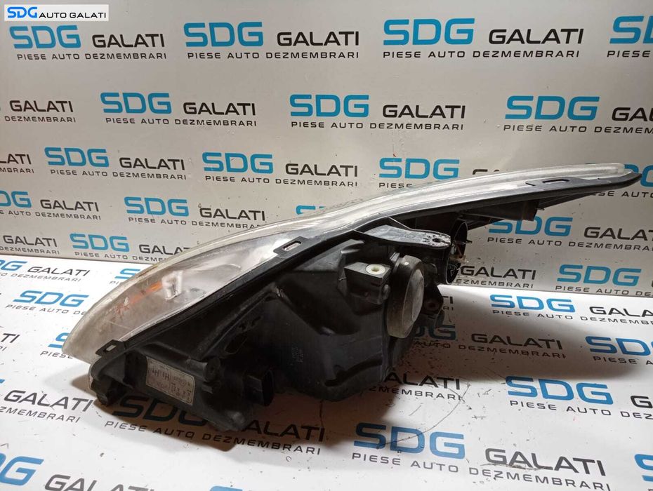 Far Dreapta Ford Focus 2 Facelift 2007 - 2011 Cod A 77R-HCR 20-B483 [M7839]