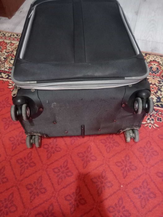 Чемодан 75см с минусом