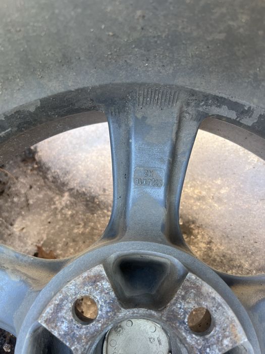 Продам диски с резиной r16