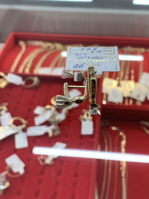 Золото серьги ЖанТаС ломбард г.Астана