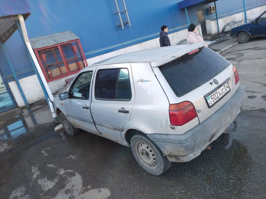 Продам Гольф 3-на ходу.Газ бензин.