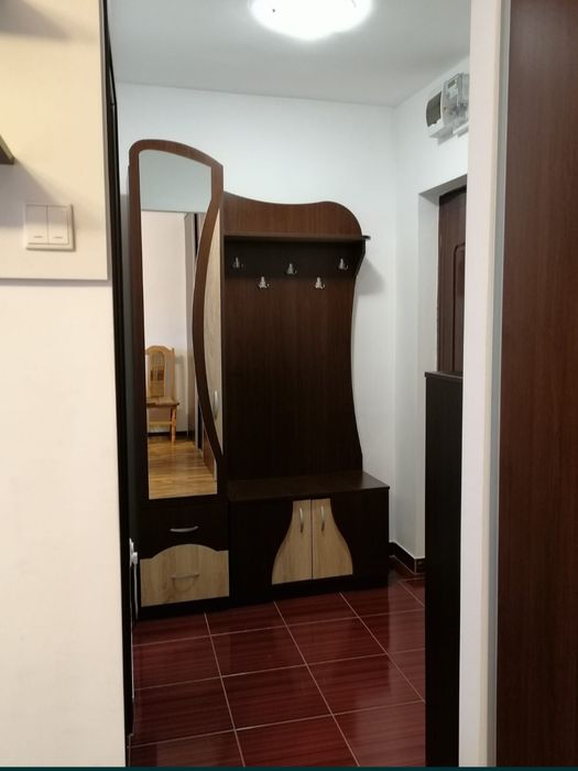 Închiriez garsoniera in zona Cinema Dacia